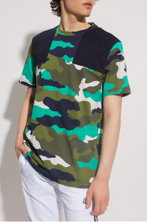 Moncler camo hot sale t shirt